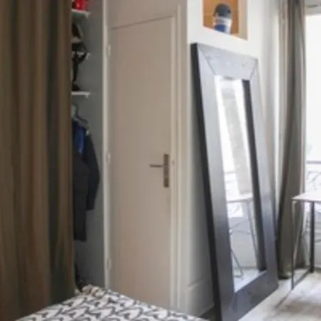 Small Cocoon Near Marais Apartment *